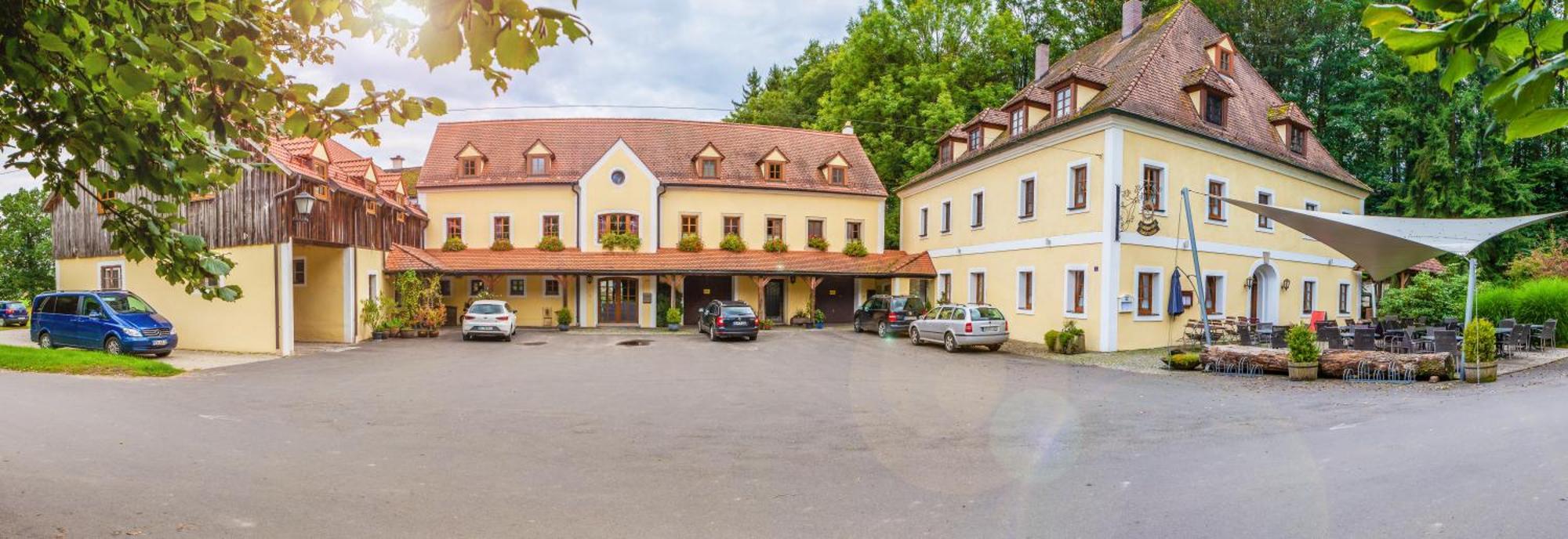 Landgasthof Kahrmühle Pressath Exterior foto